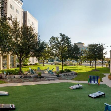 Residence Inn By Marriott San Antonio Six Flags At The Rim Ngoại thất bức ảnh