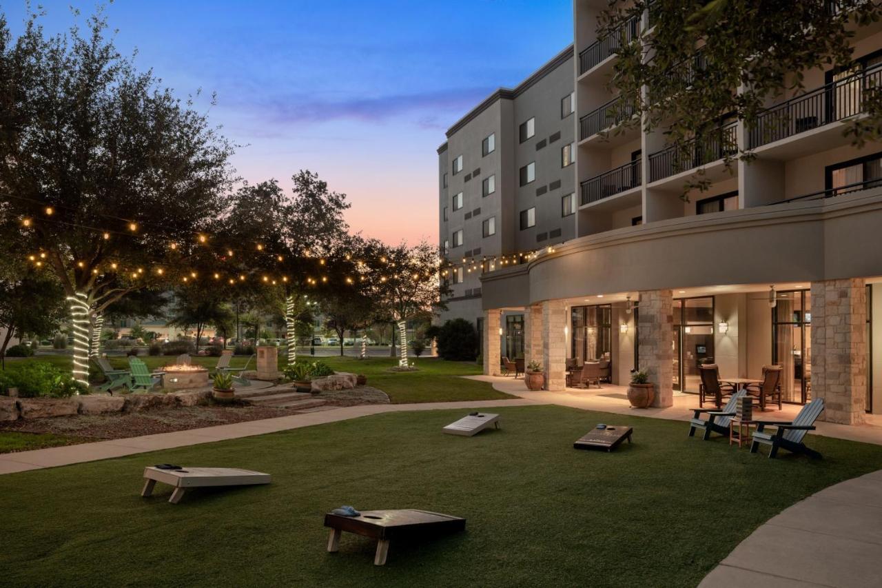 Residence Inn By Marriott San Antonio Six Flags At The Rim Ngoại thất bức ảnh