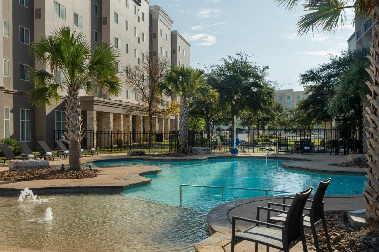 Residence Inn By Marriott San Antonio Six Flags At The Rim Ngoại thất bức ảnh