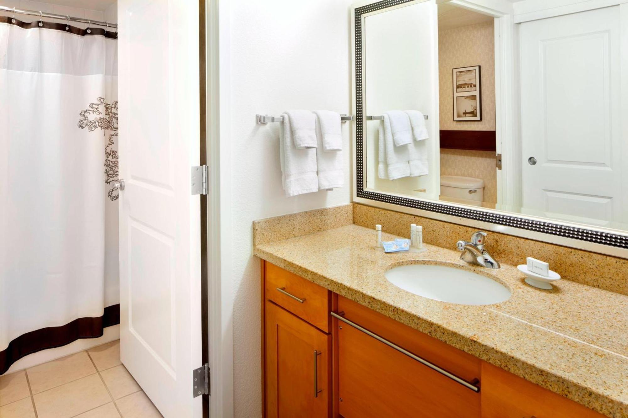 Residence Inn By Marriott San Antonio Six Flags At The Rim Ngoại thất bức ảnh
