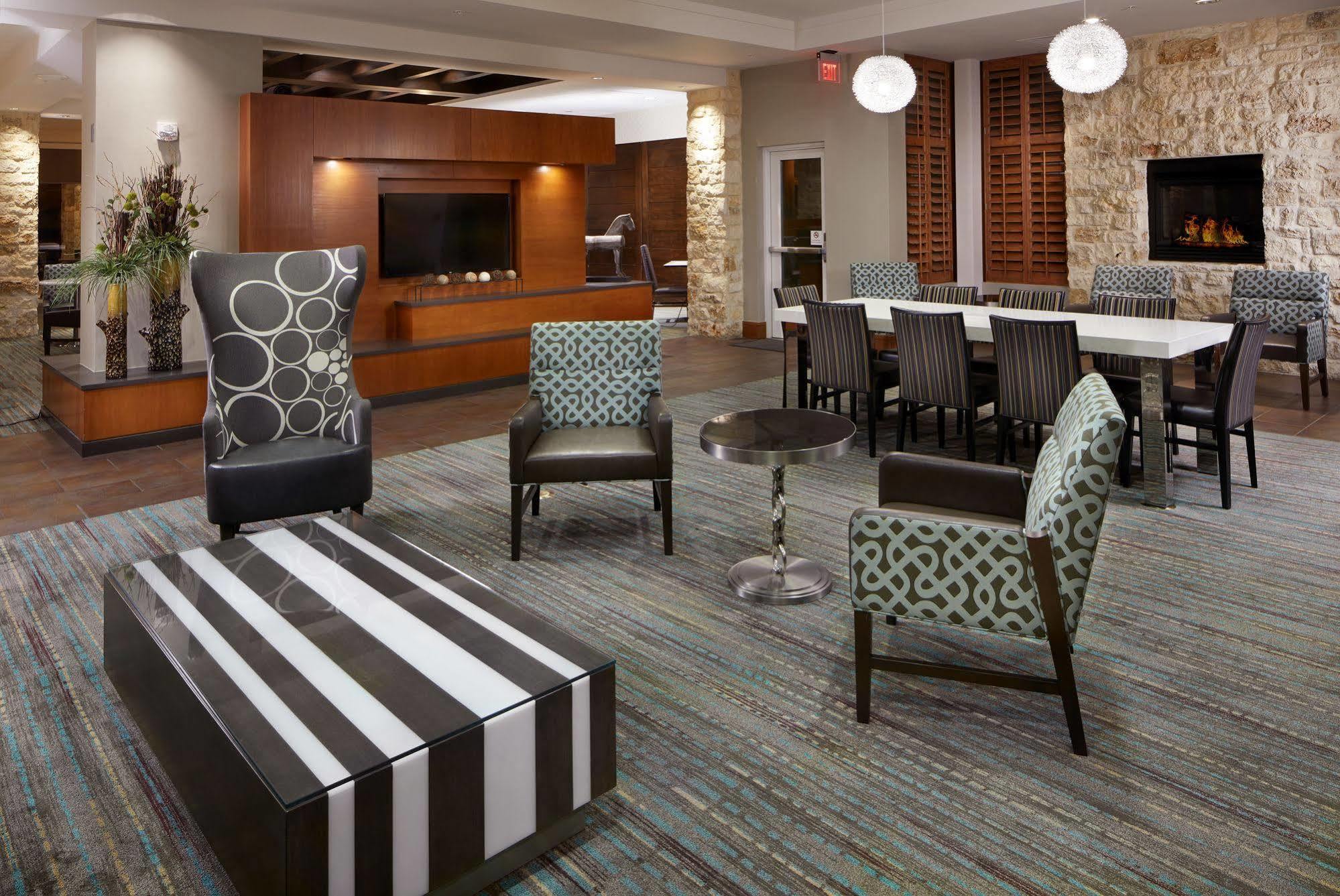 Residence Inn By Marriott San Antonio Six Flags At The Rim Ngoại thất bức ảnh